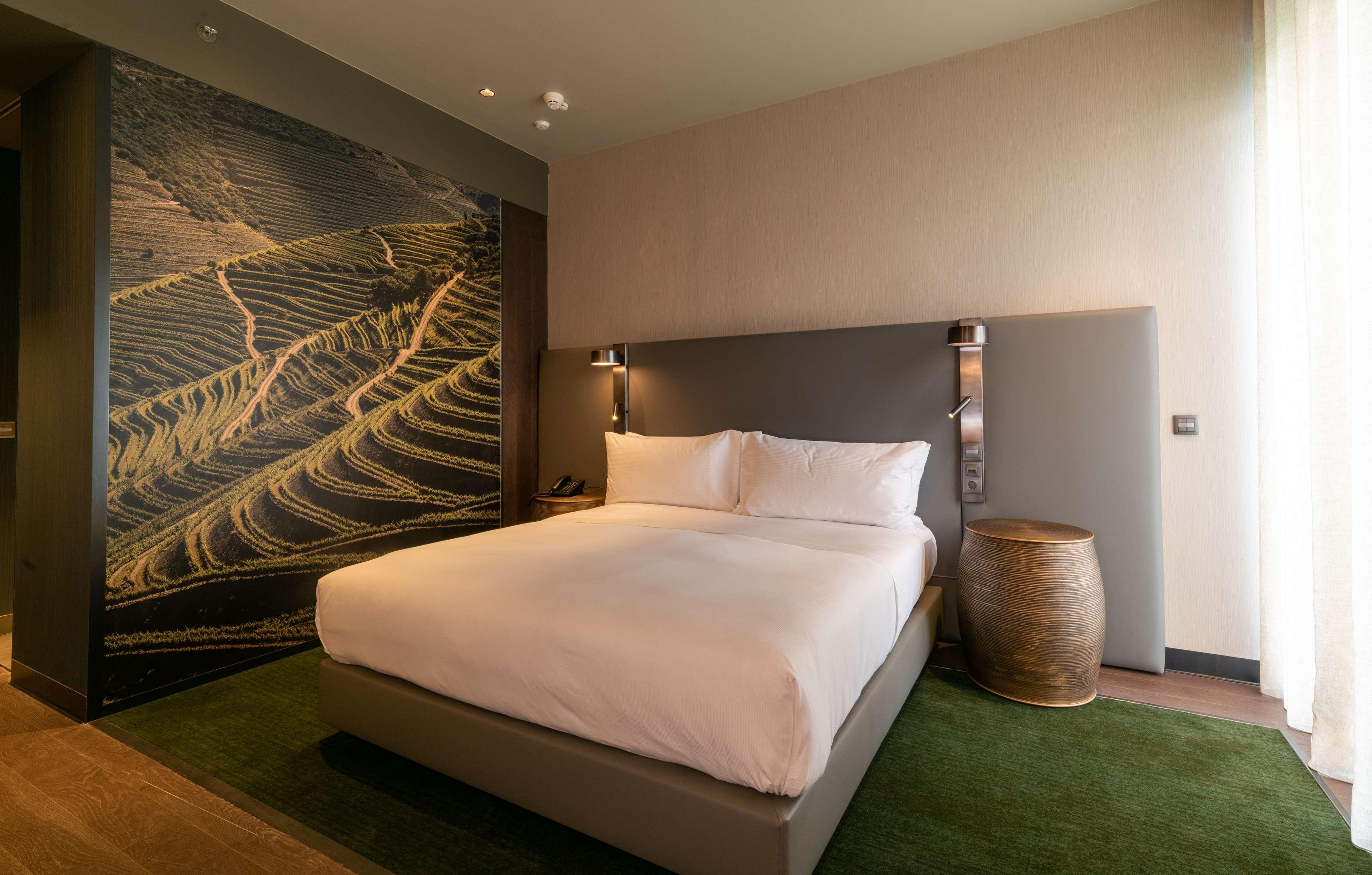 Hilton Porto Gaia Hotell Vila Nova de Gaia Eksteriør bilde A bedroom at the hotel