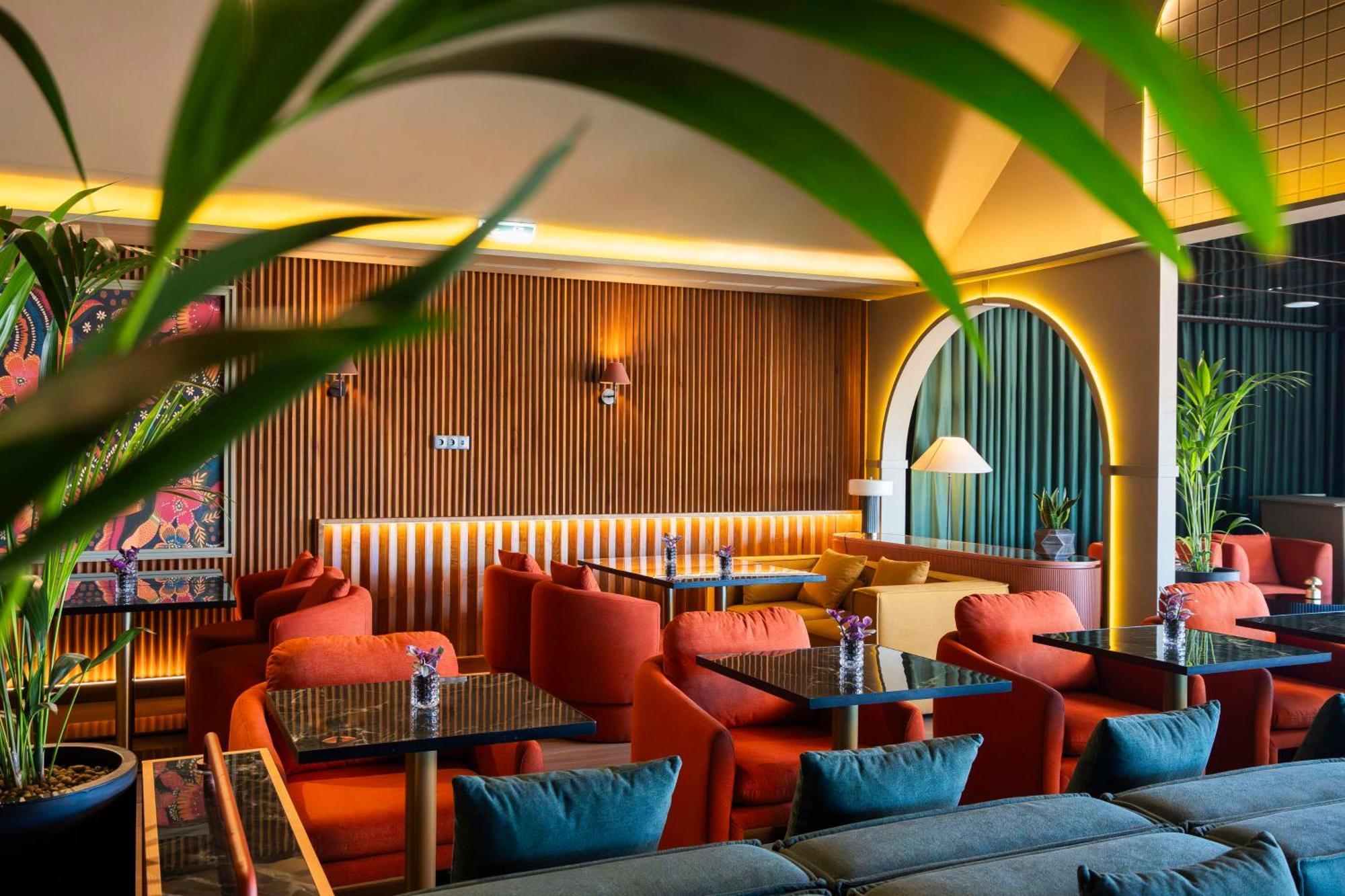Hilton Porto Gaia Hotell Vila Nova de Gaia Eksteriør bilde The interior of the lounge